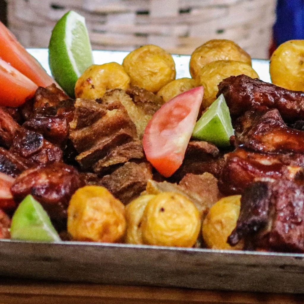 Punto Paisa Piqueteadero Colombian Restaurant